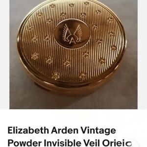 Elizabeth Arden Gold Textured Compact